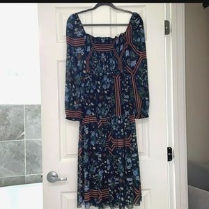 Never worn Aritzia square neck midi dress